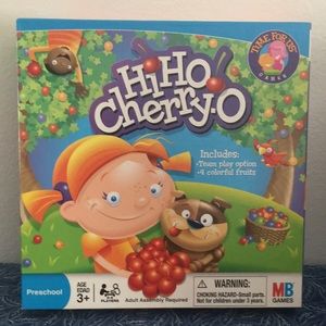 Game Hi Ho Cherry-O Little Cherries go on holes until you fill your tree!